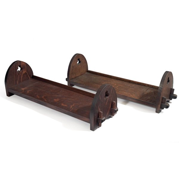 Roycroft Little Journeys book stands: Roycroft Little Journeys book stands, pair, table-top form has arched ends with clover cut-outs supported by double key and tenon construction, 24.5" x 7"d x 7"h, very good condition