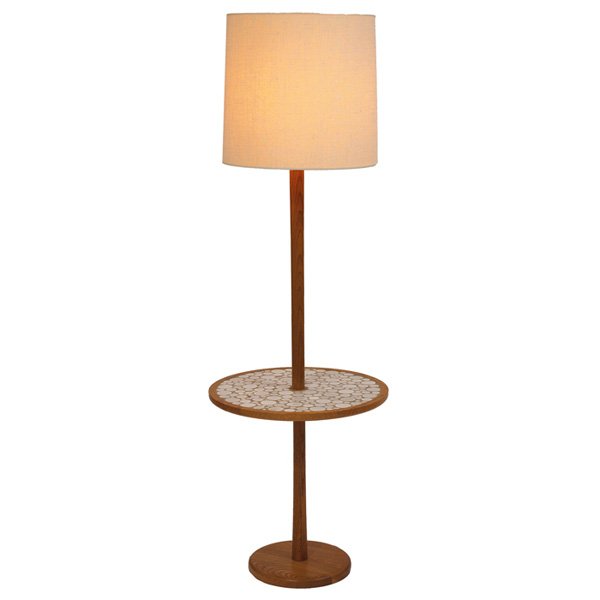 Gordon and Jane Martz lamp table: Gordon and Jane Martz lamp table, by Marshall Studios, oak frame with round table top covered in round white and light gray tiles, signed with Marshall Studios label, original shade, 19"dia x 59"h, ex