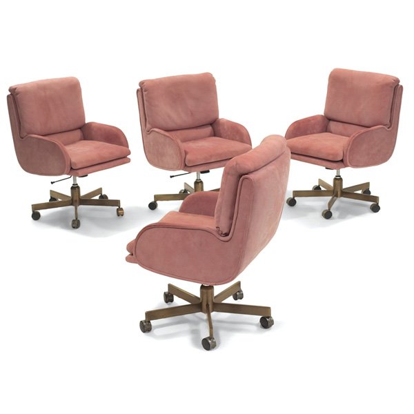 Roger Sprunger Executive chairs Dunbar: Roger Sprunger Executive chairs, four, by Dunbar, original high quality thick pink/mauve suede leather upholstery, bronze bases on castors, adjustment lever under seats, signed with Dunbar labels, 25"