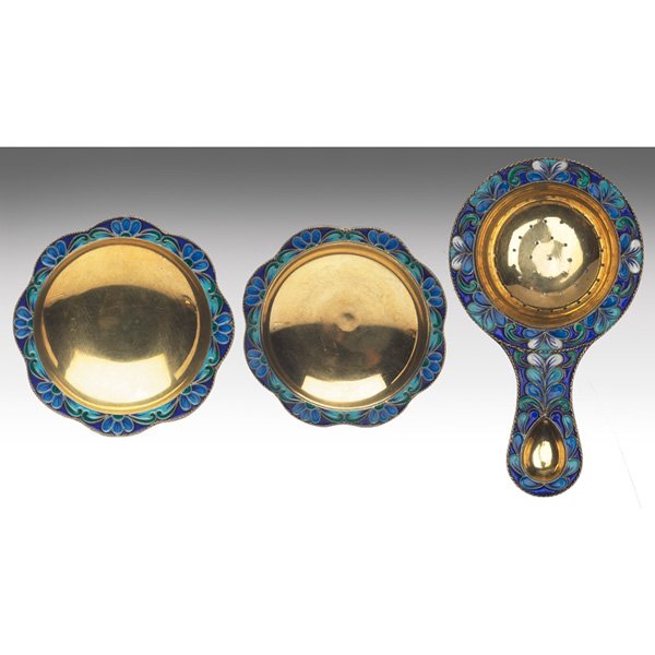 Russian salt cellars gilt-silver: Russian salt cellars, pair, in gilt-silver, borders with polychrome enameled foliate decoration, maker's mark, St. Petersburg Kokoshnik mark with 916 silver standard, marked, 3.5"dia; together with a 