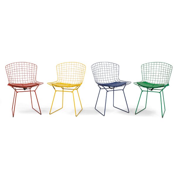 Harry Bertoia dining chairs Knoll: Unusual Harry Bertoia dining chairs, four, by Knoll, colorful wire frames with original matching vinyl seat pads, one orange, one blue, one yellow, and one green, signed with Knoll Associates labels,