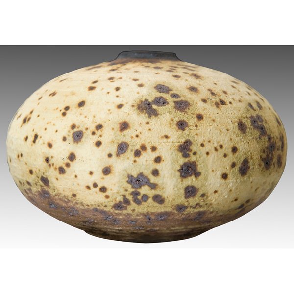Otto and Vivika Heino vase: Good Otto and Vivika Heino vase, brown clay covered with a tan and brown matt glaze, signed, 6"w