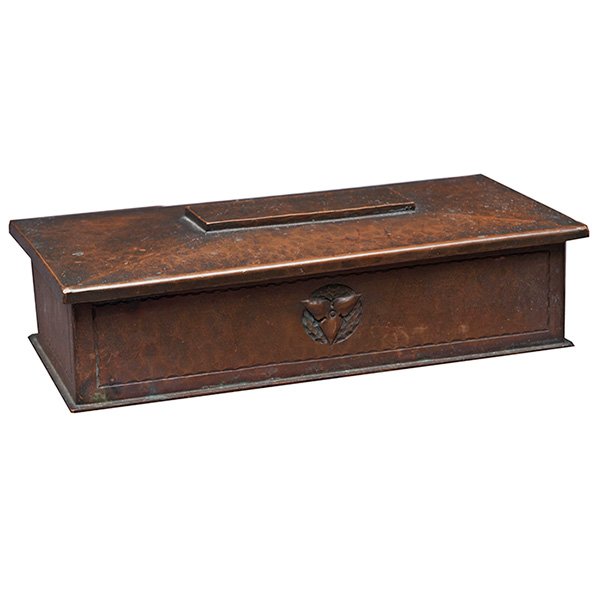 Roycroft box: Roycroft box, large shape in hammered copper with a tooled trillium and applied accent, original patina, marked, 7"l x 2"h