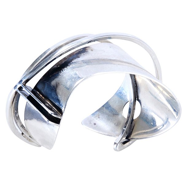 Ed Wiener, bracelet: Ed Wiener, bracelet, sterling silver, stamped "Ed Wiener" and "Sterling", 3"w x 2.5"d x 2.25"h