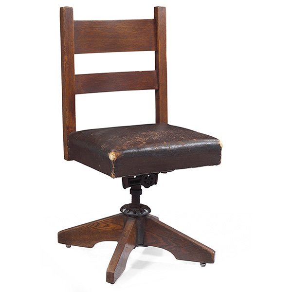 L & JG Stickley office chair, #386 18"sq x 37"h: L & JG Stickley, office chair, #386, Fayetteville, NY, oak, leather, unsigned, 18"sq x 37"h