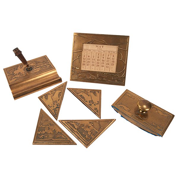 Smith Metal Arts Co. Silver Crest desk set: calendar, (1 of 1)
