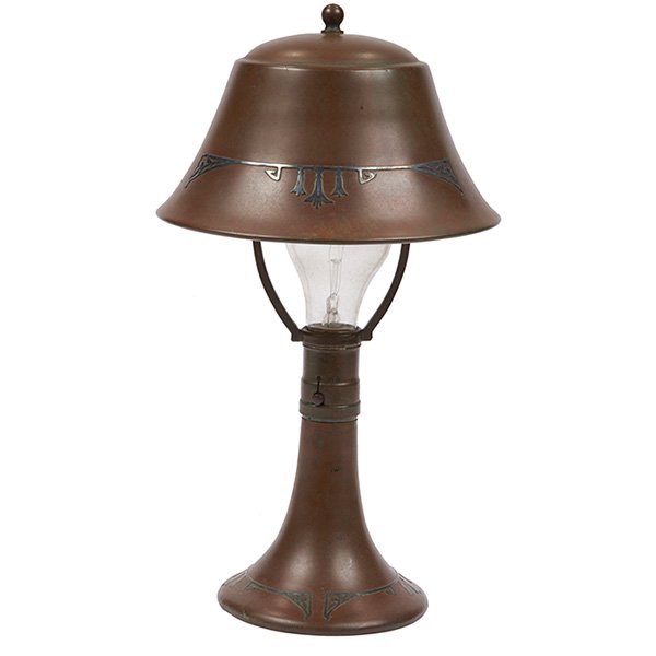 Smith Metal Arts Silver Crest helmet boudoir lamp 7"dia (1 of 1)