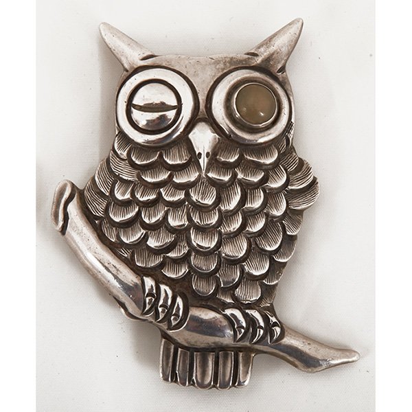 Los Castillo Winking Owl brooch, #415 2 1/8"w x 2 3/4"h: Los Castillo, Winking Owl brooch, #415, Taxco, Mexico, 1942-1948, sterling silver, stone, stamped marks, numbered, 2 1/8"w x 2 3/4"h