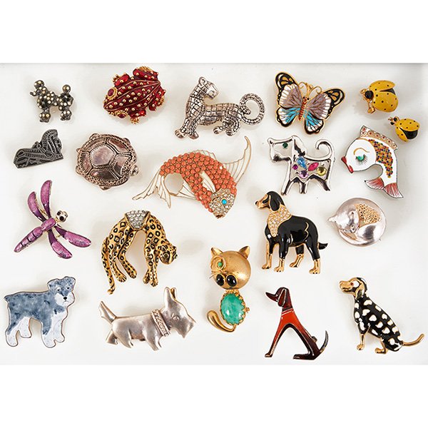 Costume Jewelry animal brooches, group of twenty (1 of 1)