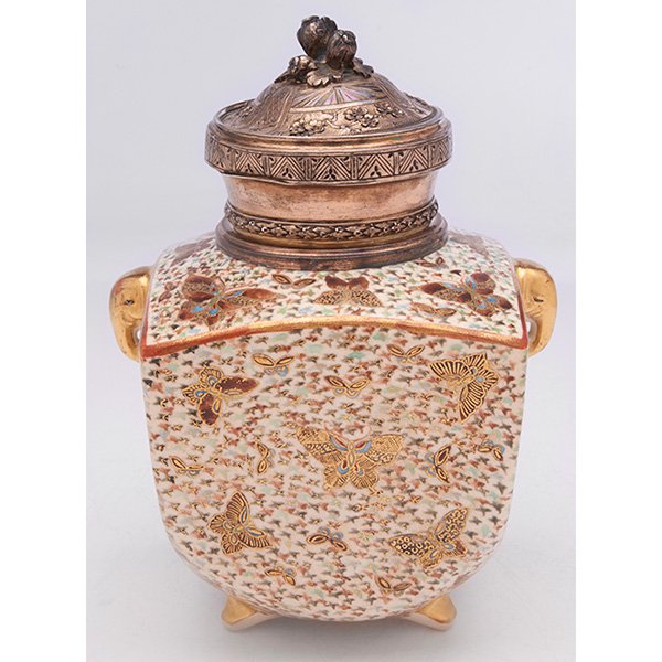 Japanese Satsuma covered container 5.25"w x 4.5"d x (1 of 3)