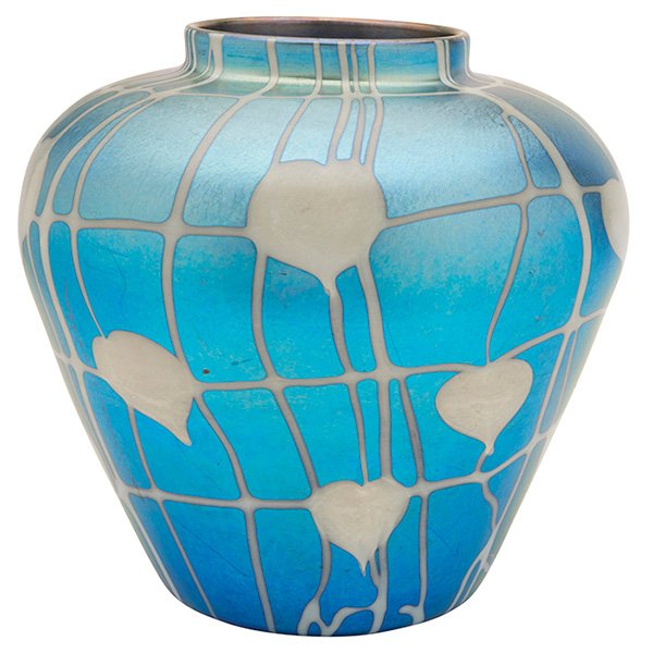 Vineland Glass Works, Durand, Leaf and Vine vase, (1 of 3)