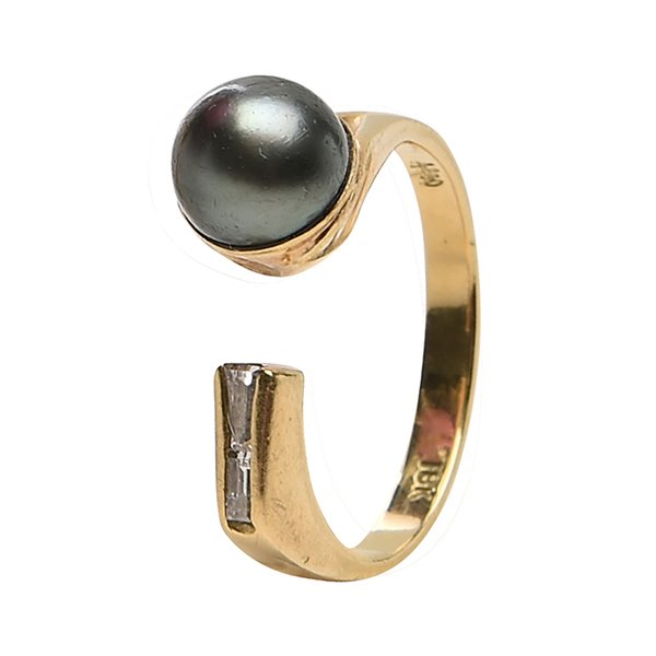 Contemporary ladies ring (1 of 2)