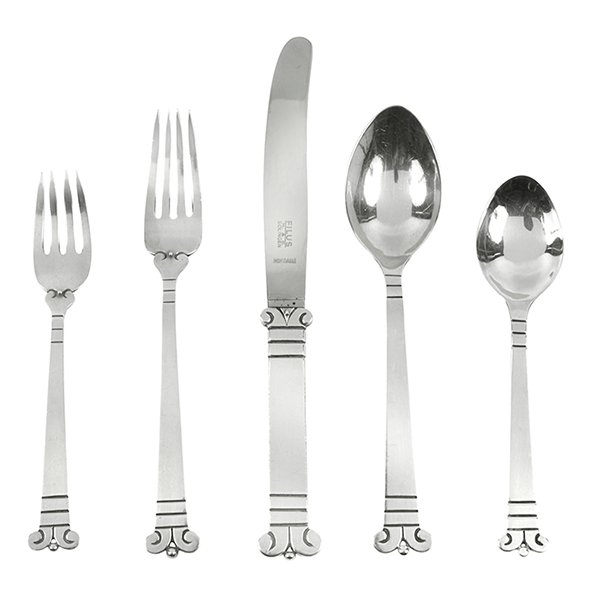 In the manner of Hector Aguilar flatware, service for 8 (1 of 1)