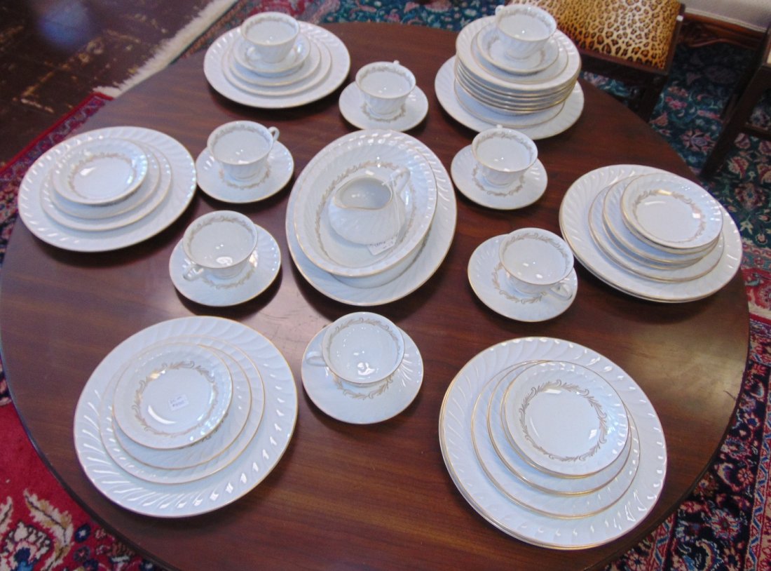 Royal Jackson Dish Set Service for 8 (1 of 8)