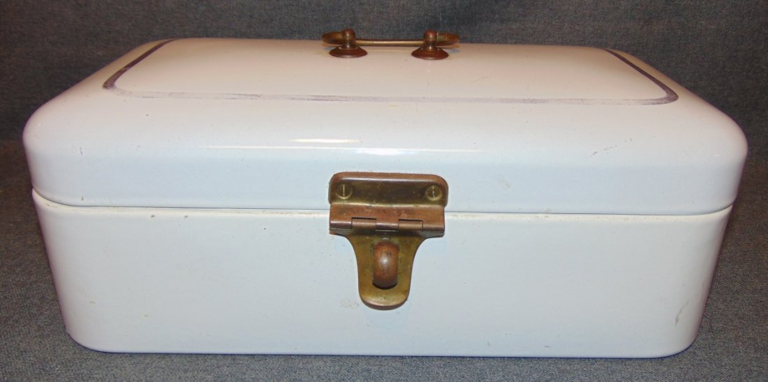 Vintage German Enameled Bread Box (1 of 5)