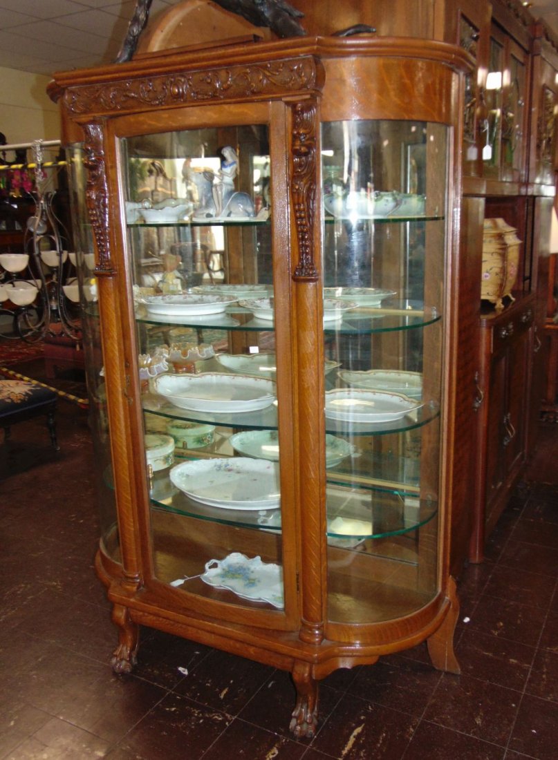 Antique Carved Oak Bow Front China Cabinet Dec 08 2018