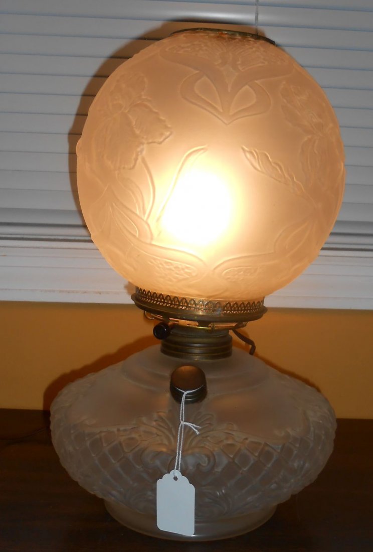 Frosted Glass Gone With The Wind Table Lamp: Vintage Frosted Glass Gone With The Wind Table Lamp. Stands 15" tall. Good Condition. No Damage. Works great. Starting bid $50. Auction Estimate $60 - $70.