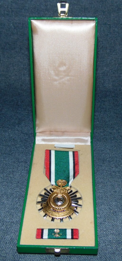 Kuwait Liberation Medal (Saudi Arabia): Kuwait Liberation Medal (Saudi Arabia) in original presentation box. The Kuwait Liberation Medal Saudi Arabia is awarded by the Government of Saudi Arabia to members of the Armed Forces of the United 