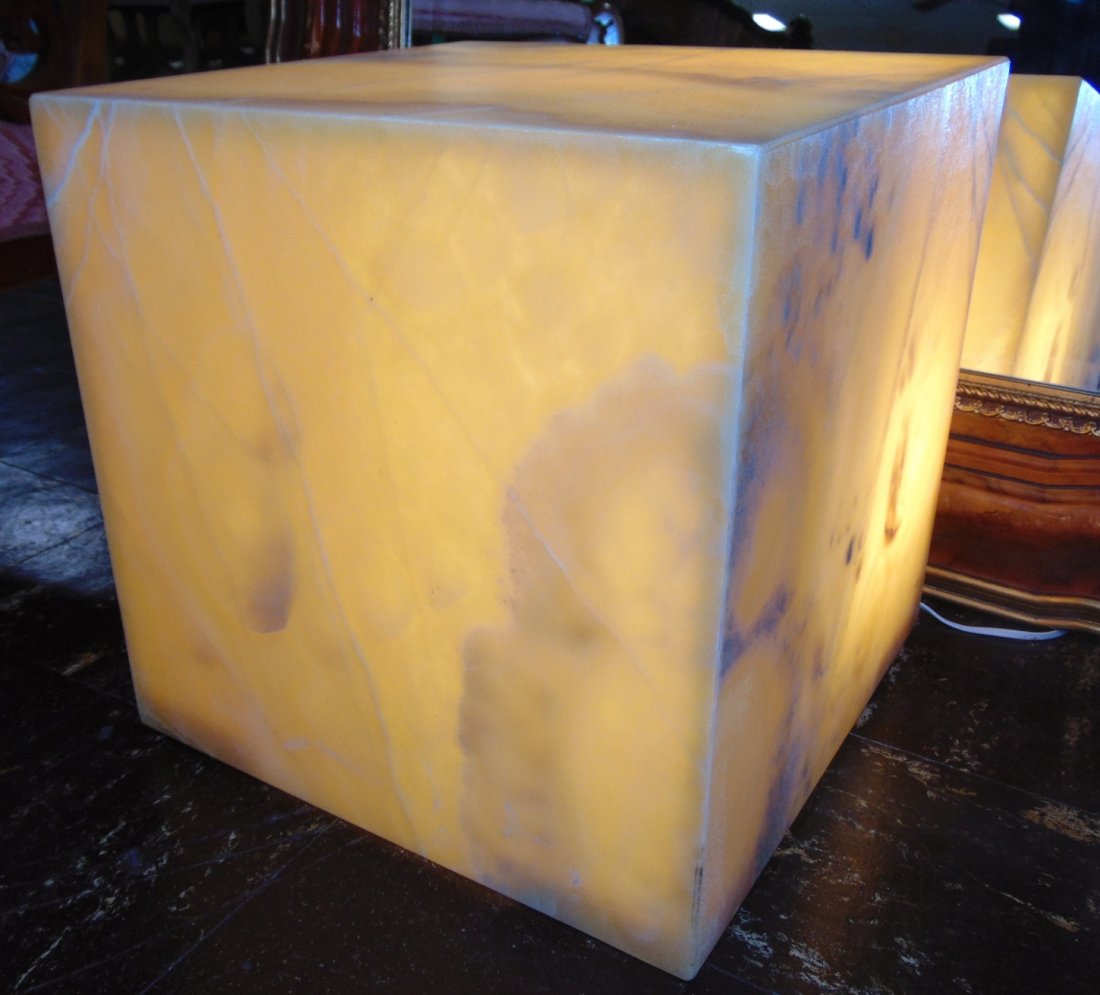 Contemporary Onyx Stone Backlit Pedestal Cube: Contemporary Onyx Stone Backlit Pedestal Cube. Art Deco Style. Each lamp is very unique, hand crafted in Mexico and is truly a work of art. Measures 16" tall x 16" wide x 16" deep. Condition is New, M