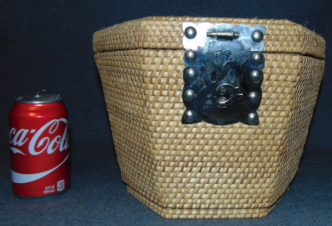 CHINESE TRAVELING TEA SET BASKET (1 of 5)