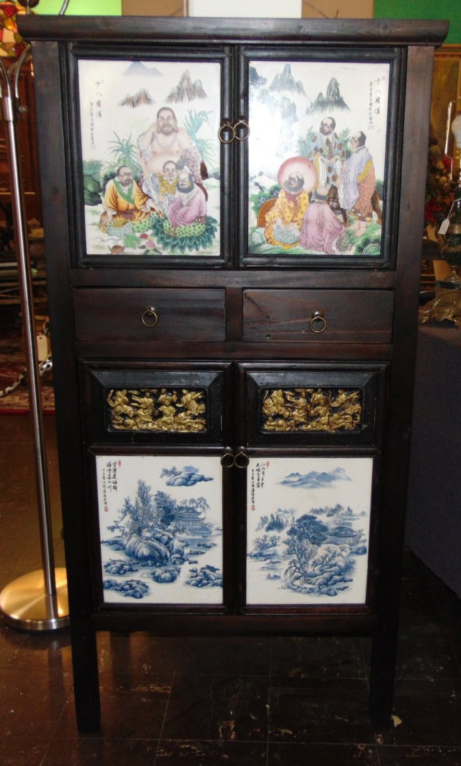 HAND PAINTED CHINESE 4 DOOR CABINET (1 of 9)