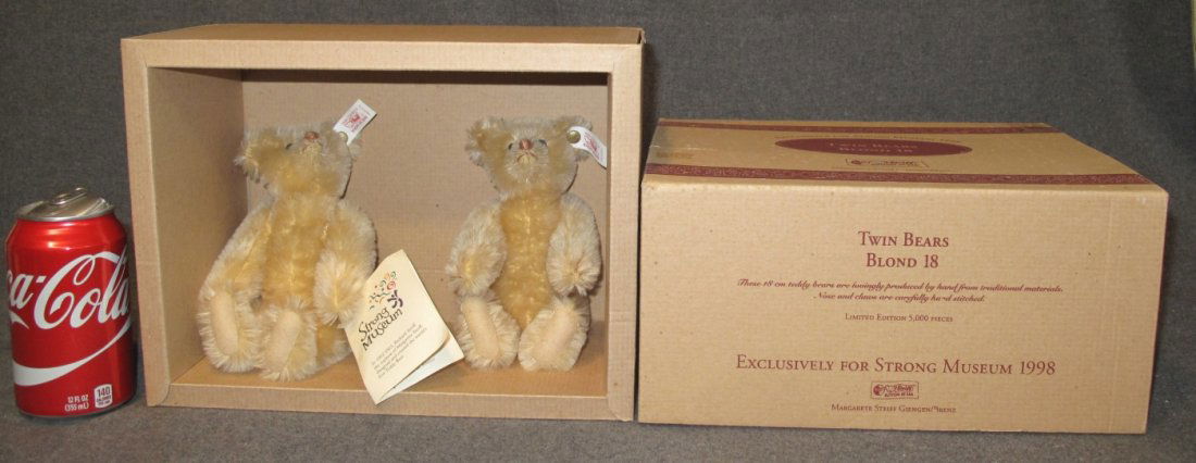 STEIFF "Twin Bears Blond 18" #00503 (1 of 8)