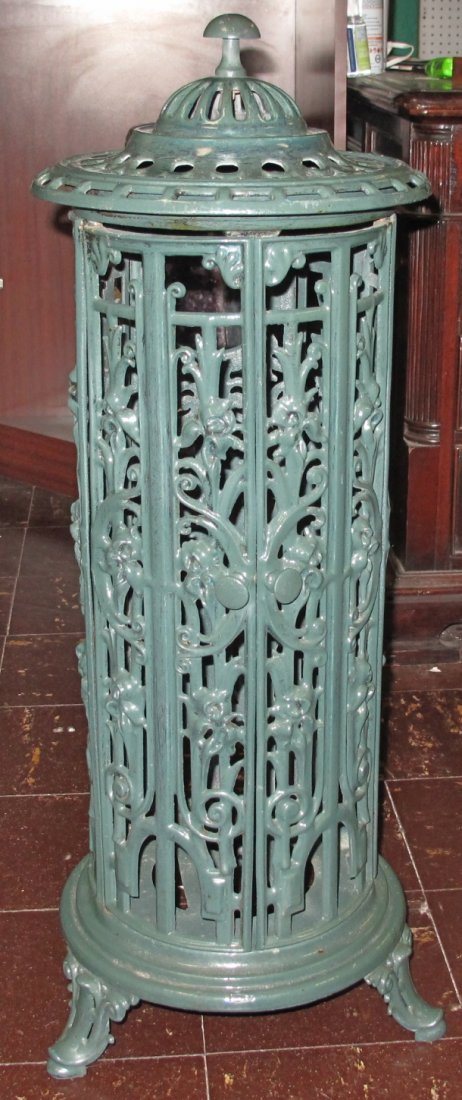 ANTIQUE CAST IRON RADIATOR COVER 1920's (1 of 6)
