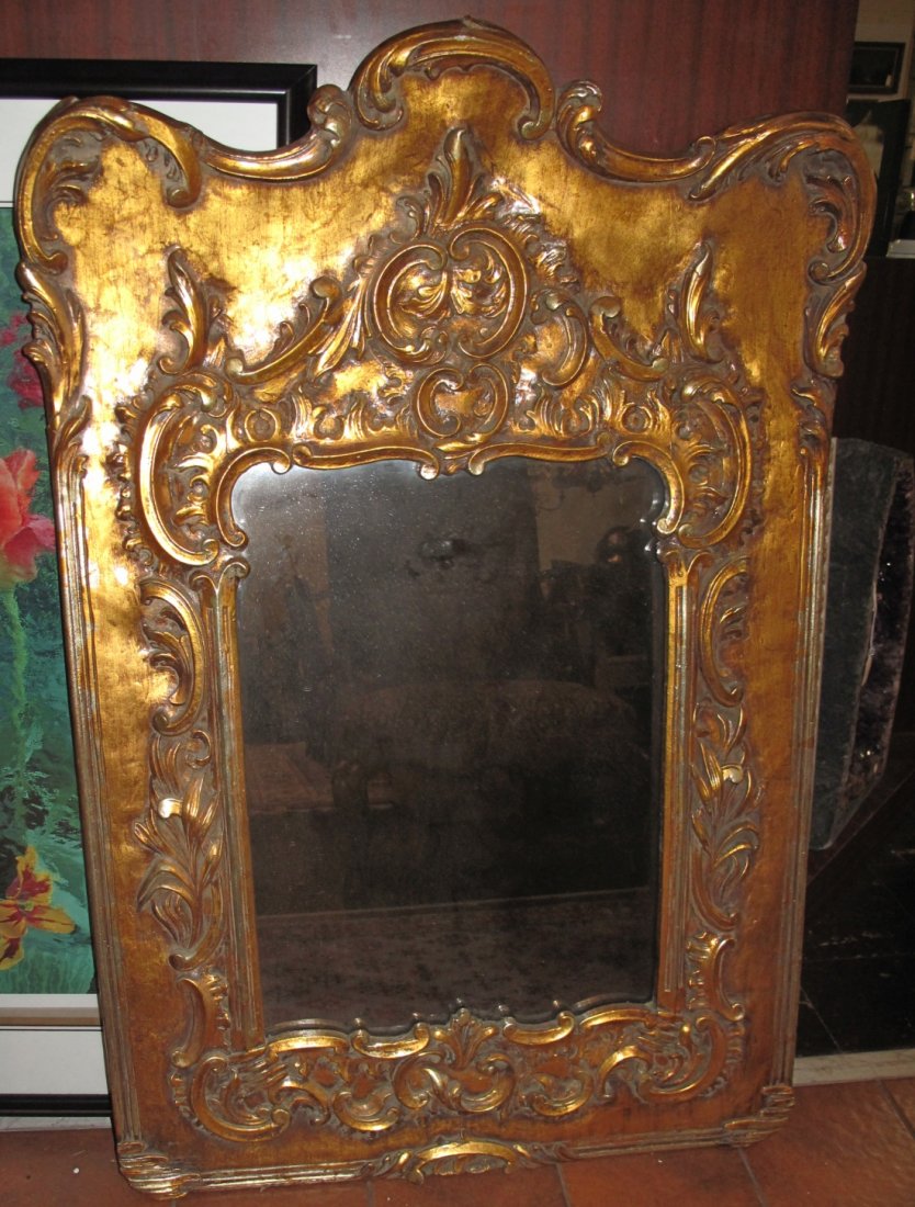 DECORATIVE & ORNATE WALL MIRROR (1 of 3)