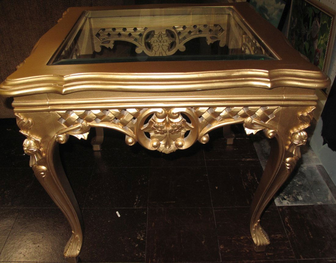 VINTAGE CARVED WOOD SIDE TABLE (1 of 3)