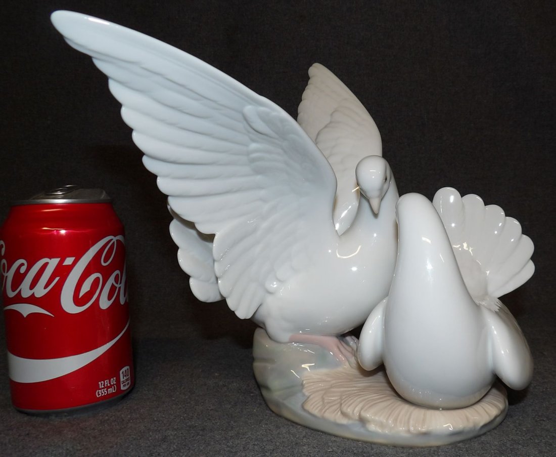 LLADRO PORCELAIN FIGURE #6291 LOVE NEST (1 of 5)