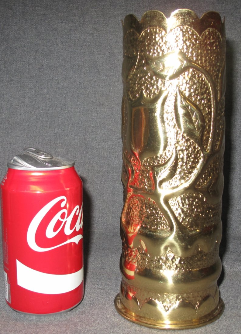 VINTAGE WWII TRENCH ART VASE (1 of 6)