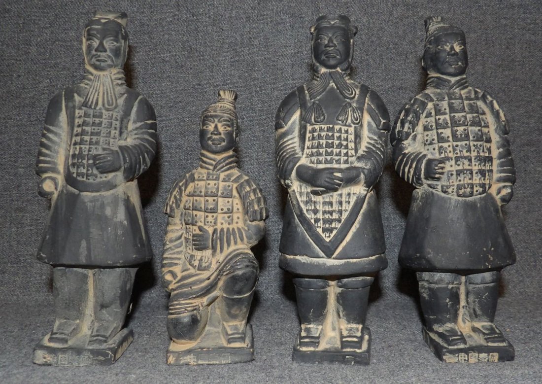 4 VINTAGE CHINESE TERRA COTTA SOLDIERS (1 of 8)
