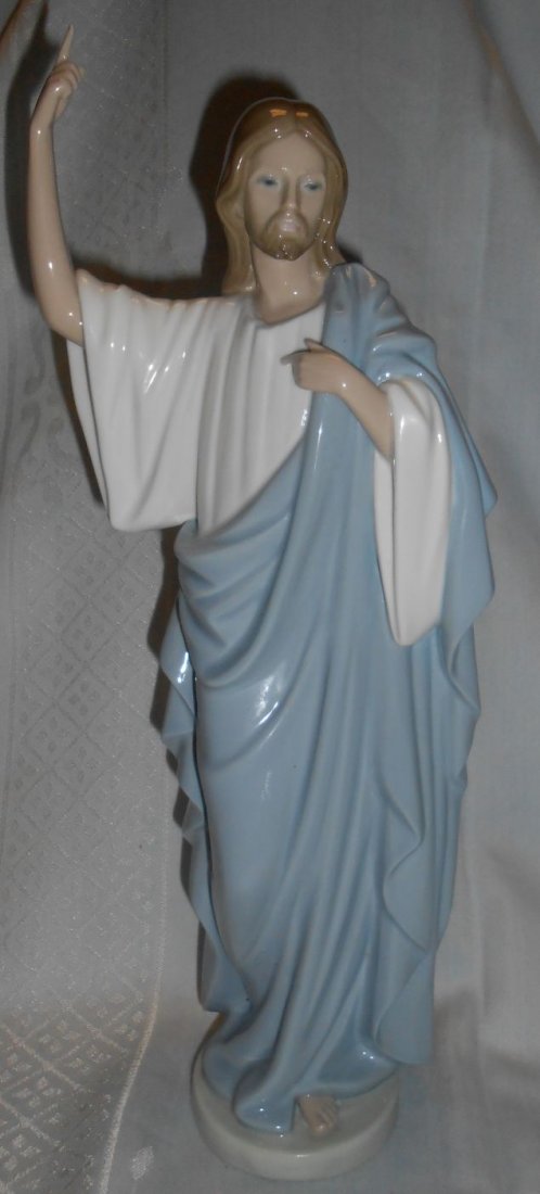 Nao by Lladro Jesus Sculpture (1 of 3)