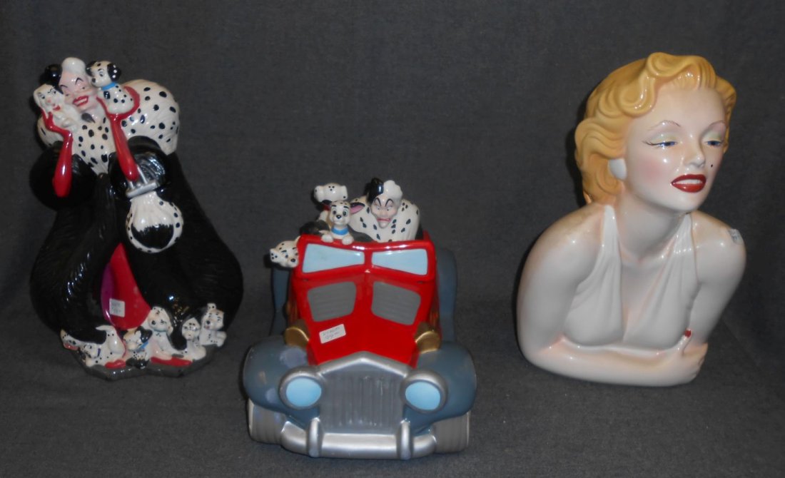 3 Collectable Cookie Jars: 3 Collectable Cookie Jars. 1 Marilyn Monroe and 2 are 101 Dalmatians. Condition is good but needs a cleaning. No Damage. Starting bid $50 for all 3.
