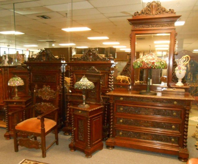 Antique Italian Carved Walnut Bedroom Suite: Incredible Antique Italian Carved Walnut Bedroom Suite. Circa 1880's. High Quality carvings. Very good condition with typical surface scratches from age. No damage. Includes Two (2) Twin size Beds, la