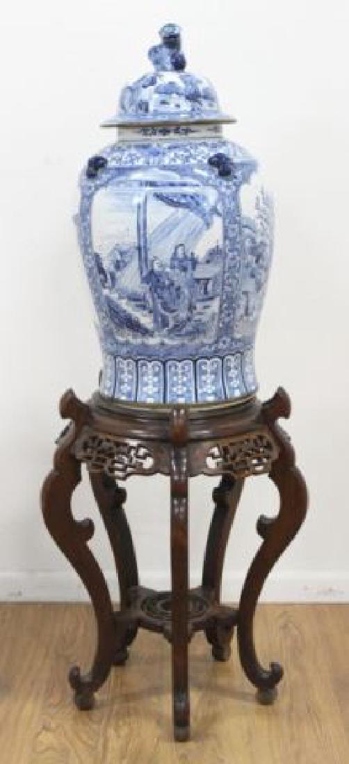 :Chinese Canton Porcelain Covered Urn & Pedestal (1 of 5)