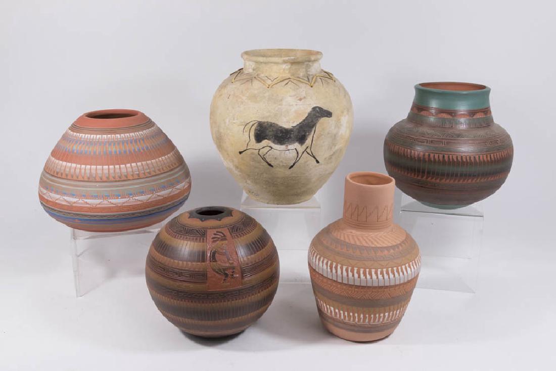 5 Native American Vases (1 of 10)