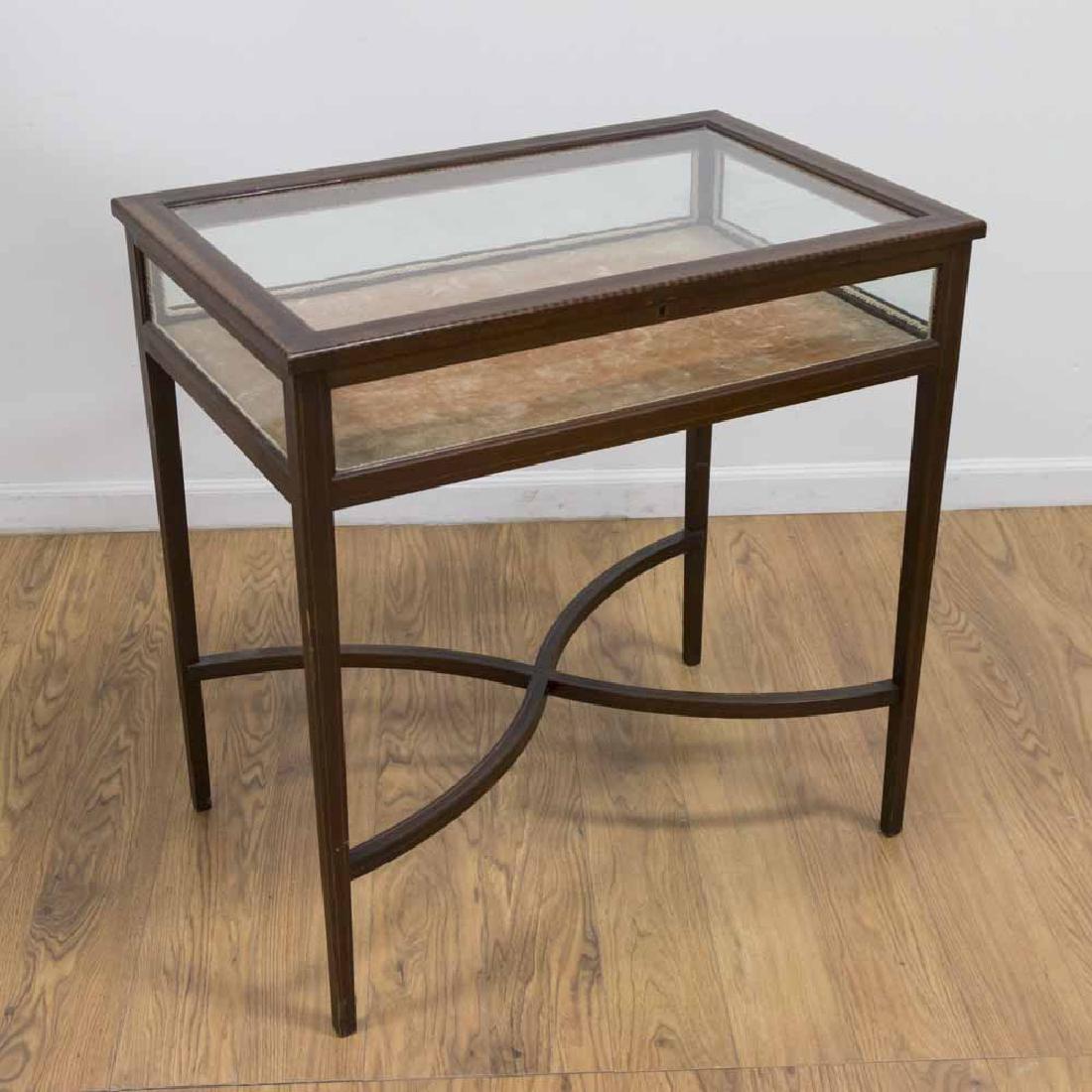 Edwardian Style Mahogany Vitrine with Banding: Circa 1920. Felt interior. Lift top. Approx. 30" H x 19 1/2" x 29 1/2".