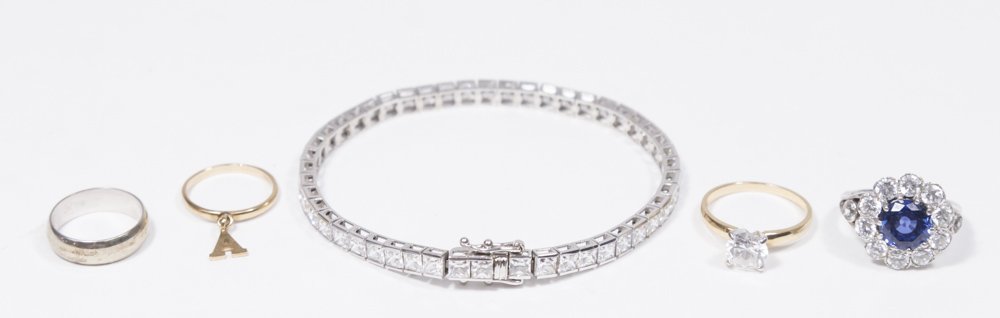 Group Lot of Gold Jewelry (1 of 6)