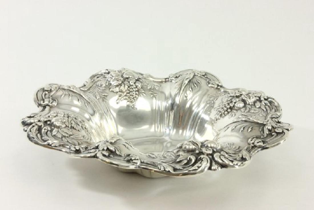 Reed & Barton Sterling Silver Francis I Bowl: #X569. Approx. 2 1/2" H x 11 1/4" diameter. Approx. 20.8 ozt (646 grams).