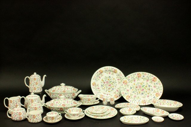 Minton Haddon Hall Porcelain Dinnerware Set (1 of 5)