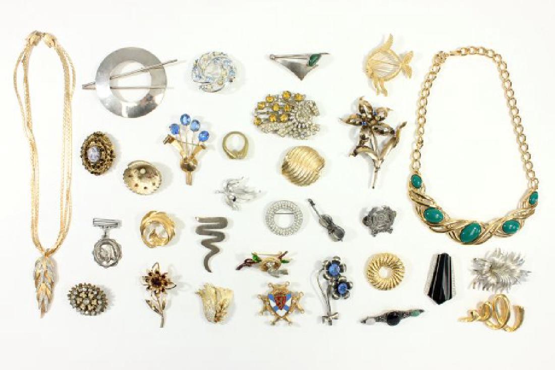 Tray of Vintage Costume Jewelry: Including Florenza, Monet, Lisner, Weiss, and more. Approx. 30 pieces.