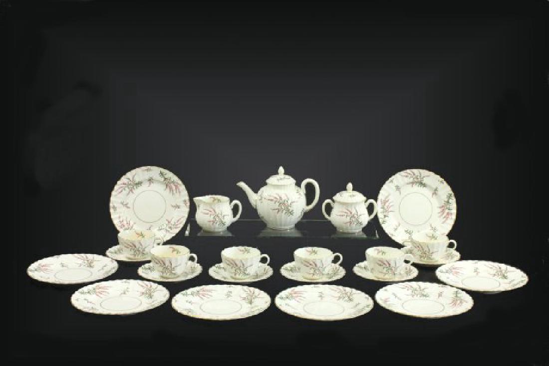 25-Piece Royal Worcester Dunrobin Pattern Tea Set (1 of 6)