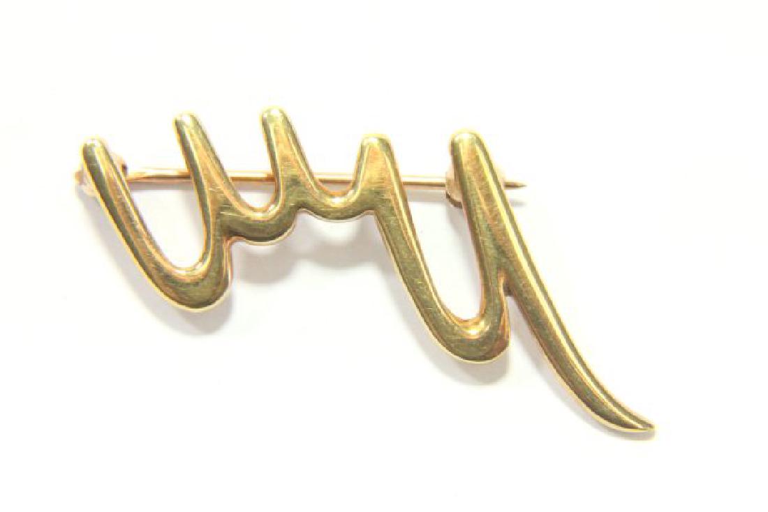 14K Gold Paloma Picasso Pin: Designed for Tiffany & Co. Approx. 1.9 dwt.