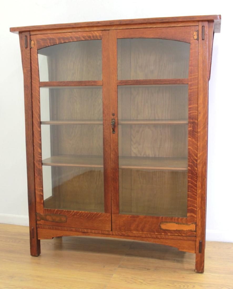 Arts & Crafts Limbert Oak China Cabinet (1 of 8)