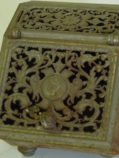 19th c. iron coal scuttle stamped JHE Wien - 2