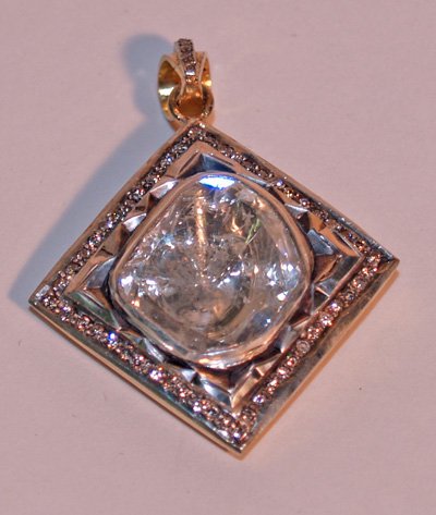 Rosecut diamond & yellow gold pendant