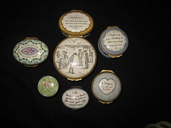 7 English Battersea pill boxes: Inlcudes: Golfers, Birthday, oval "My Love is Time", Happiness. Various sizes. From the Palmetto Estate of Dorothy Martin.