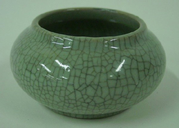 Old crackle glaze porcelain brush washer: With marking. Approx. 4.5" Diam.