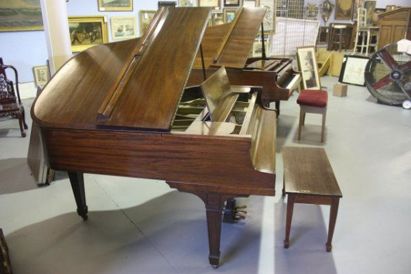 Knabe Baby Grand piano